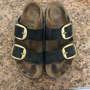 Big buckle Birkenstocks